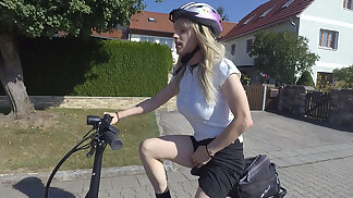 The great bike tour! Tranny Prepared for a hot fuck while cycling with a dildo in the ass!